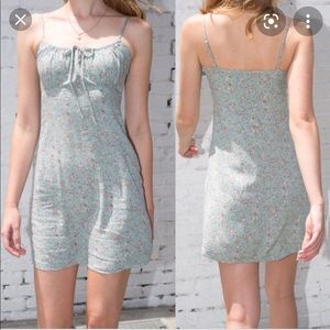 Brandy Melville GREEN FLORAL Jennifer Dress